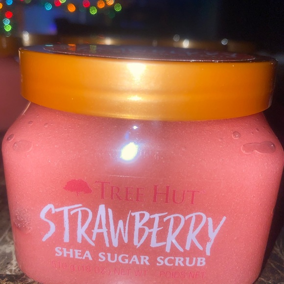Brand new Strawberry tree hut Shea sugar scrub - Picture 1 of 2